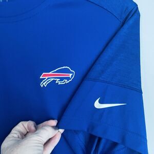 NEW Buffalo Bills Nike NFL On Field Short Sleeve Shirt Men's M Blue Swoosh